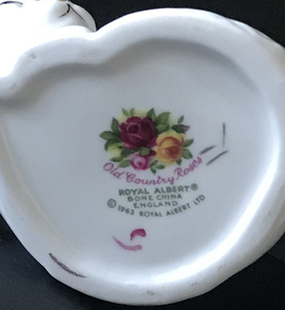 Royal Albert cat 949-715-0308